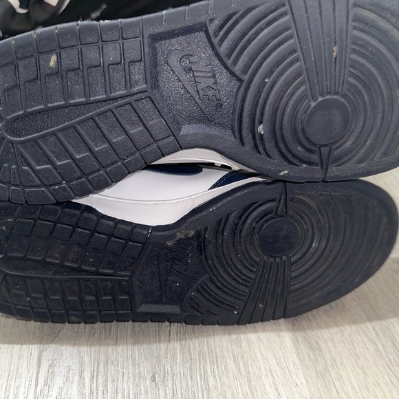 Nike Dunk High "Championship Navy" sneakers - Picture 12 of 12